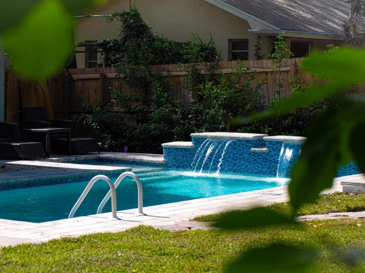 4 Bedroom Clearwater Vacation Home With Amazing Backyard ภายนอก รูปภาพ