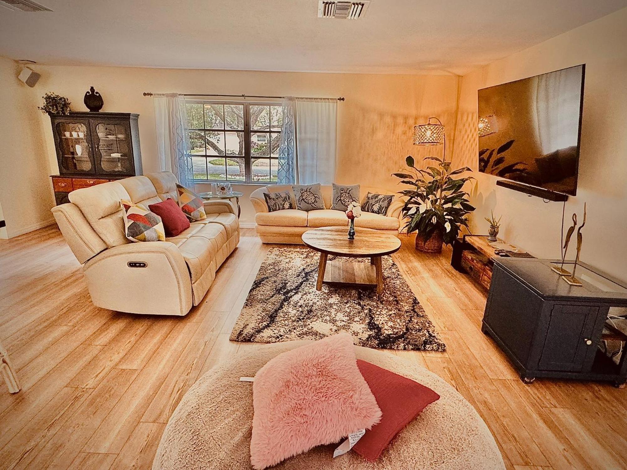 4 Bedroom Clearwater Vacation Home With Amazing Backyard ภายนอก รูปภาพ
